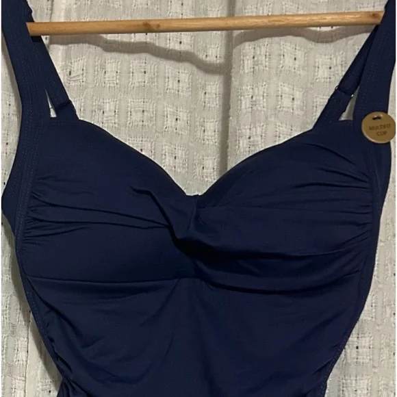 Nip Tuck One Piece Swimsuit - Picture 2 of 2